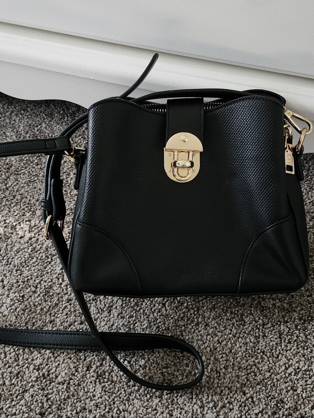 LOUINHIDE Vegan Leather Black Purse With Gold Accents